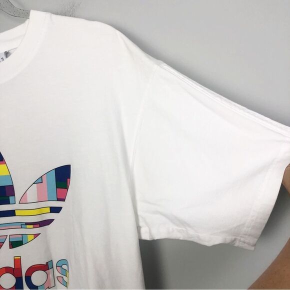 ADIDAS | Unisex Flag Fill Multicolor Trefoil White Crewneck Logo Tee Size Medium - Picture 6 of 11
